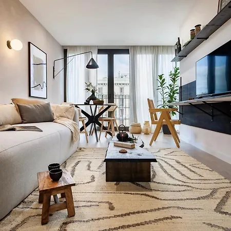 Aino - 2 Bedrooms And Balcony In Eixample Esquerra شقة